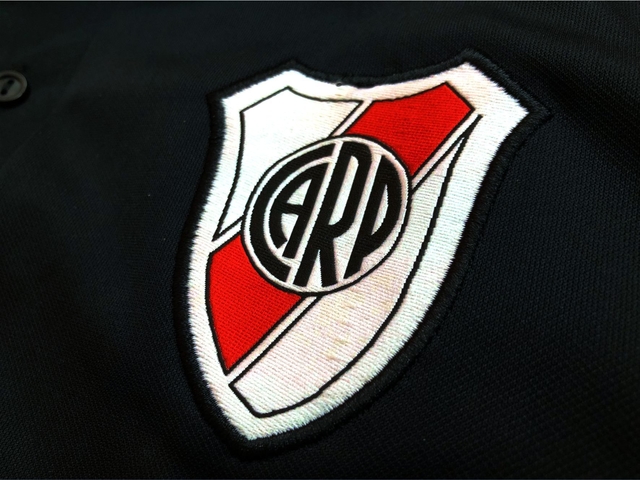 Chomba microfibra River Plate 2022 - Sportacus