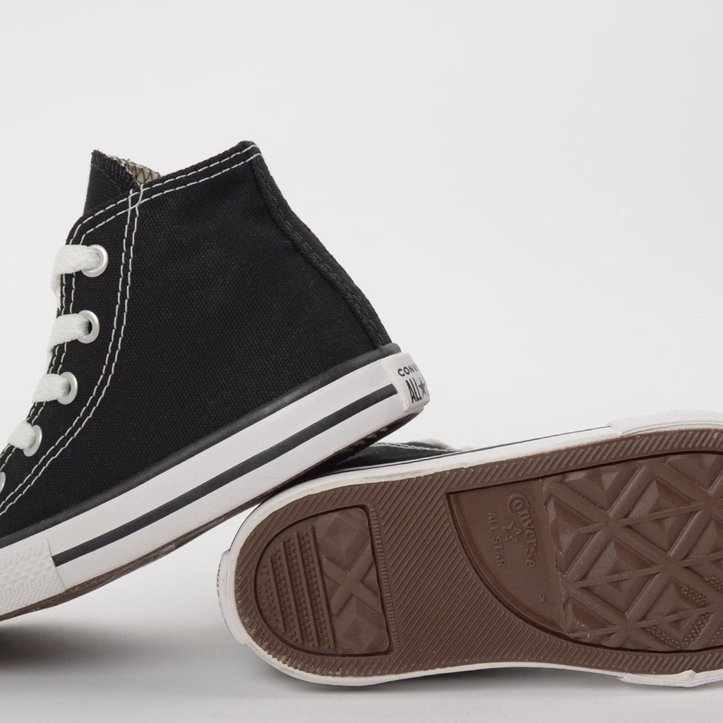 Tênis Converse Cano Alto Chuck Taylor All Star Hi Preto/Cru