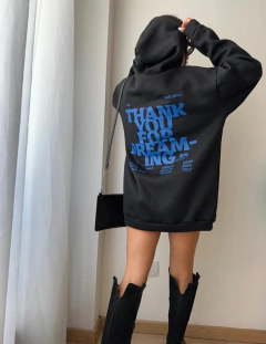 Buzo Dream Big oversize en internet