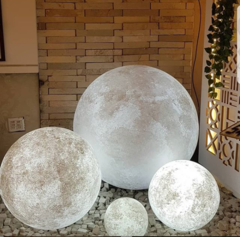 Luminária de Chão Esfera Lua Moon Ø10cm Para Áreas Internas e Externas.