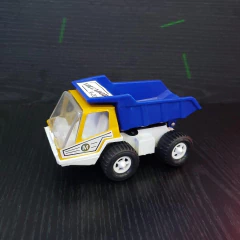 AUTOS Y CAMIONES PEQUEÑOS