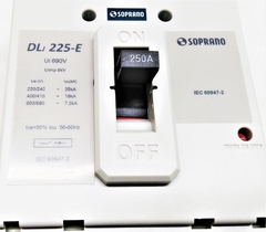 Disjuntor Caixa Moldada Iec DLJ250E 250A na internet