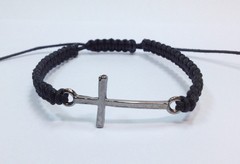 Kit 2 pulseiras masculinas couro e crucifixo - loja online
