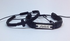 Kit 2 pulseiras masculinas couro crucifixo faith na internet