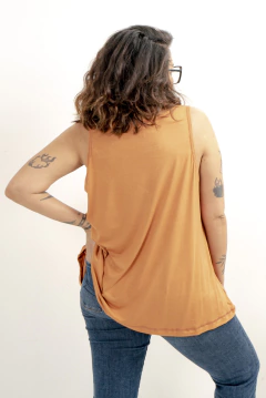 MUSCULOSA HUGE MODAL - TEE.