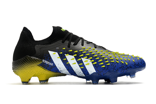 adidas Low Cut Predator Freak.1 FG - Superstealth Pack - SoccerPro