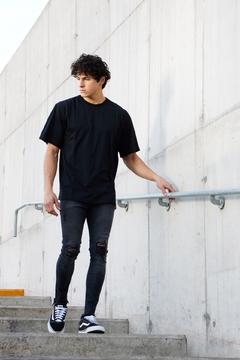 Remera Oversize Black en internet