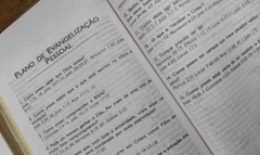 Bíblia letra hipergigante + caneta - capa dourada brilho - comprar online