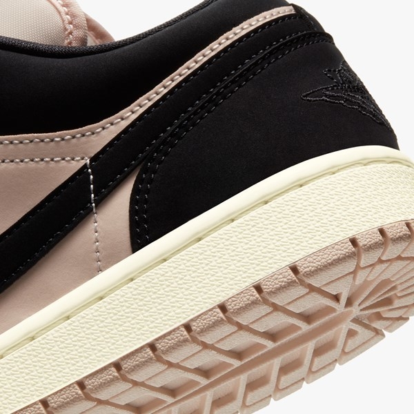 Air Jordan Retro 1 Low Black Guava Ice - Ice Club AR