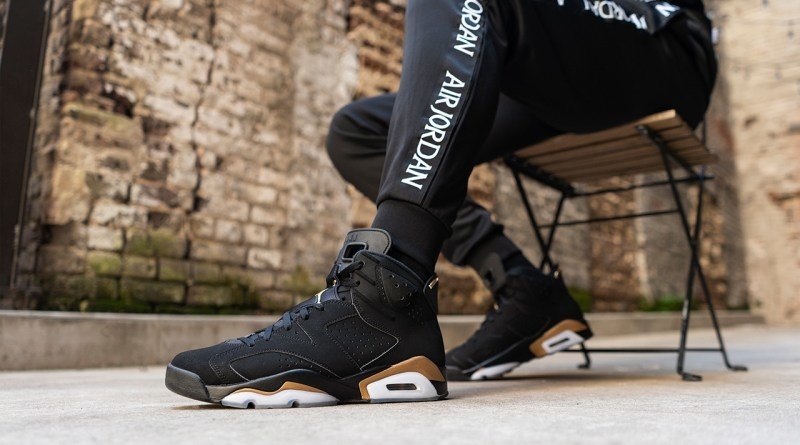 AIR JORDAN RETRO 6 \