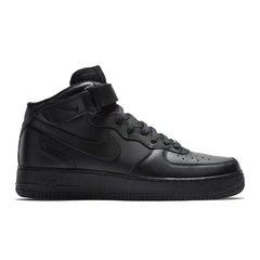 Wmn's Nike Air Force 1 Mid '07 BLACK ON BLACK en internet