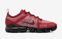 Nike Air VaporMax Red and Crimson en internet