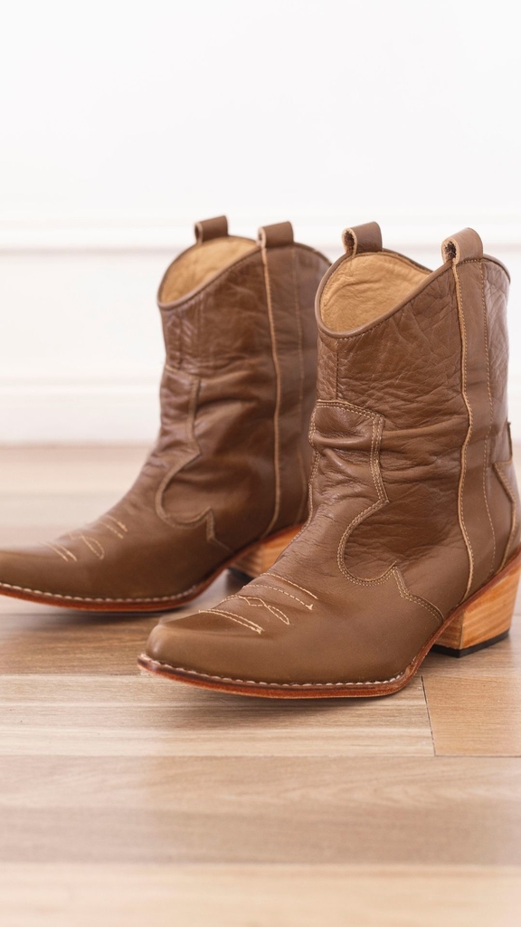 BOTAS TEXANAS GALWAY CORTAS CHOCOLATE - MANDAWA
