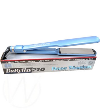 PLANCHA PROFESIONAL MARCA BABYLISS NANOTITANIUM 230°C PLACA ANCHA MODELO  9559 + ESTUCHE PARA GUARDADO/TRASLADO