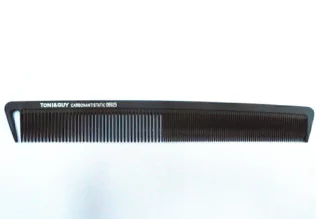 PEINE DE CORTE CON DIENTE DE CARBONO * ANTIESTATICO MODELO 06925