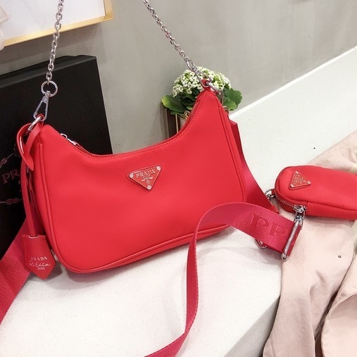 prada body bolsa cost