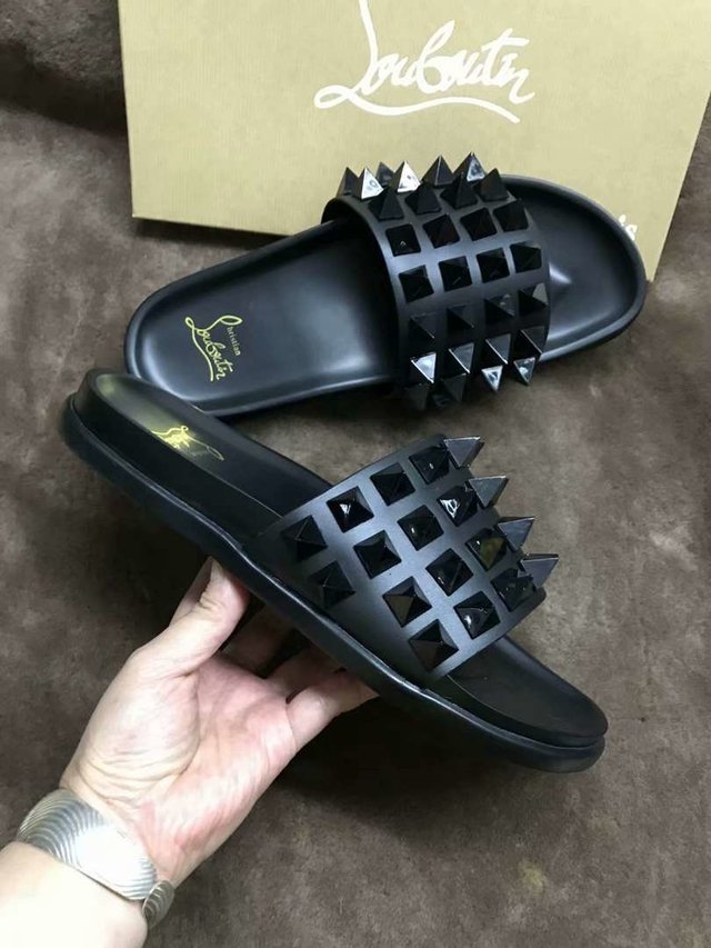 Chinelo Louboutin - CCL2501 - Comprar em GVimport