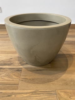 Vaso de polietileno cimento queimado - 50x37cm - loja online