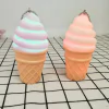 LLAVERO CON LUZ HELADITO