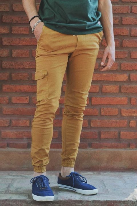 Pantalon de gabardina corte chino - avellanedaropa