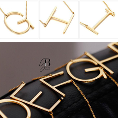 CO 222 - Collar dorado con inicial grande - tienda online