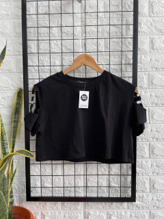 REMERA CROP FOREVER 21 NE T.S (16972)