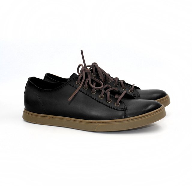 Rossi & Caruso cow leather sneakers.