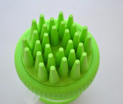 CEPILLO PARA BAÑO CON CONTENEDOR SHAMPOO - Mundo Pepa Pets