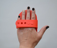 CEPILLO CARDINA DE MANO CON PUNTAS PROTEGIDAS en internet