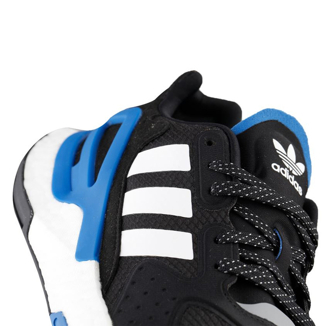 Zapatilla Urbana Day Jogger W Beige adidas originals - Compra Ahora |  Dafiti Chile