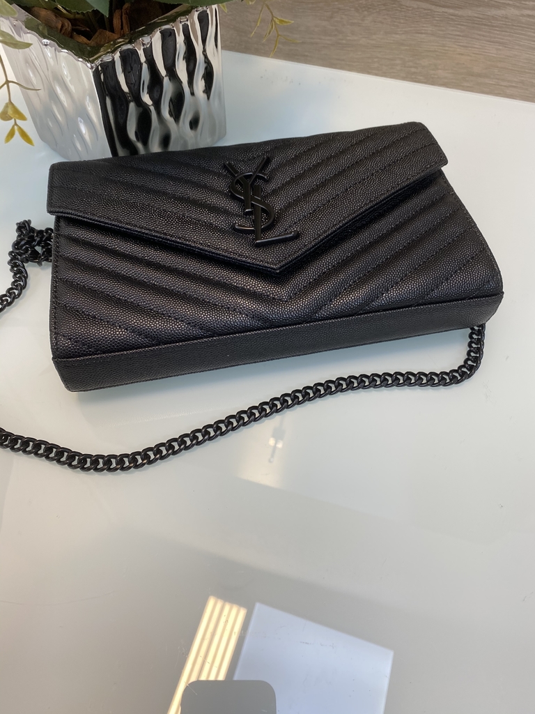 ysl all black envelope bolsa