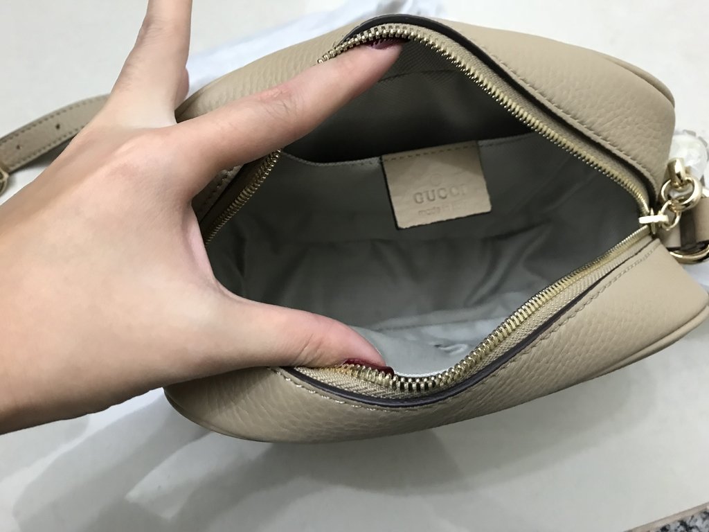 beige gucci soho disco bolsa