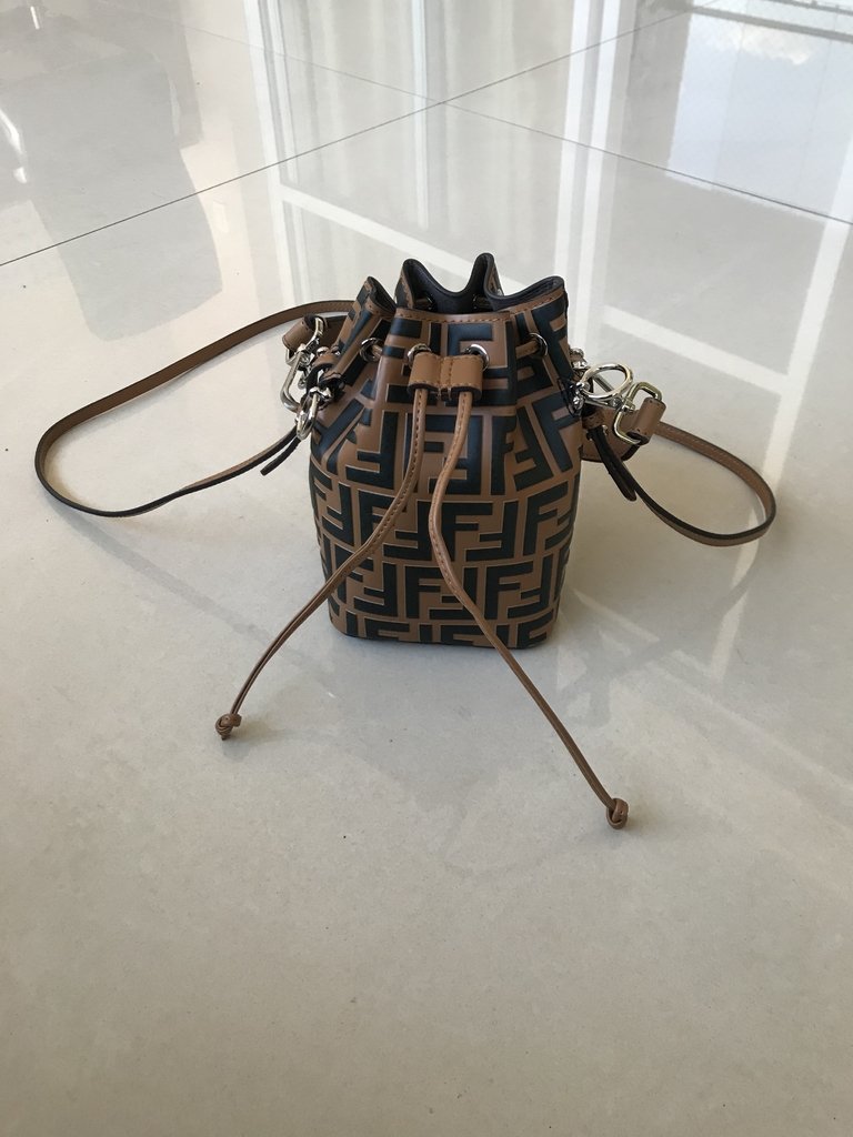 fendi mon tresor bucket bolsa sale