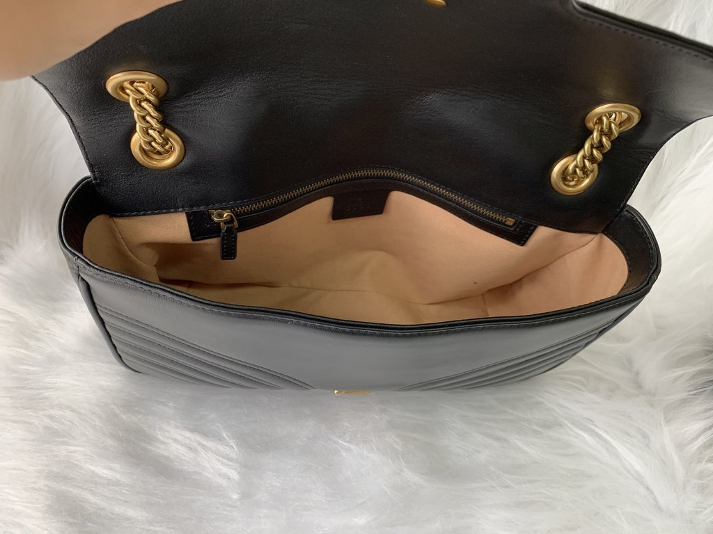 inside of gucci marmont bolsa