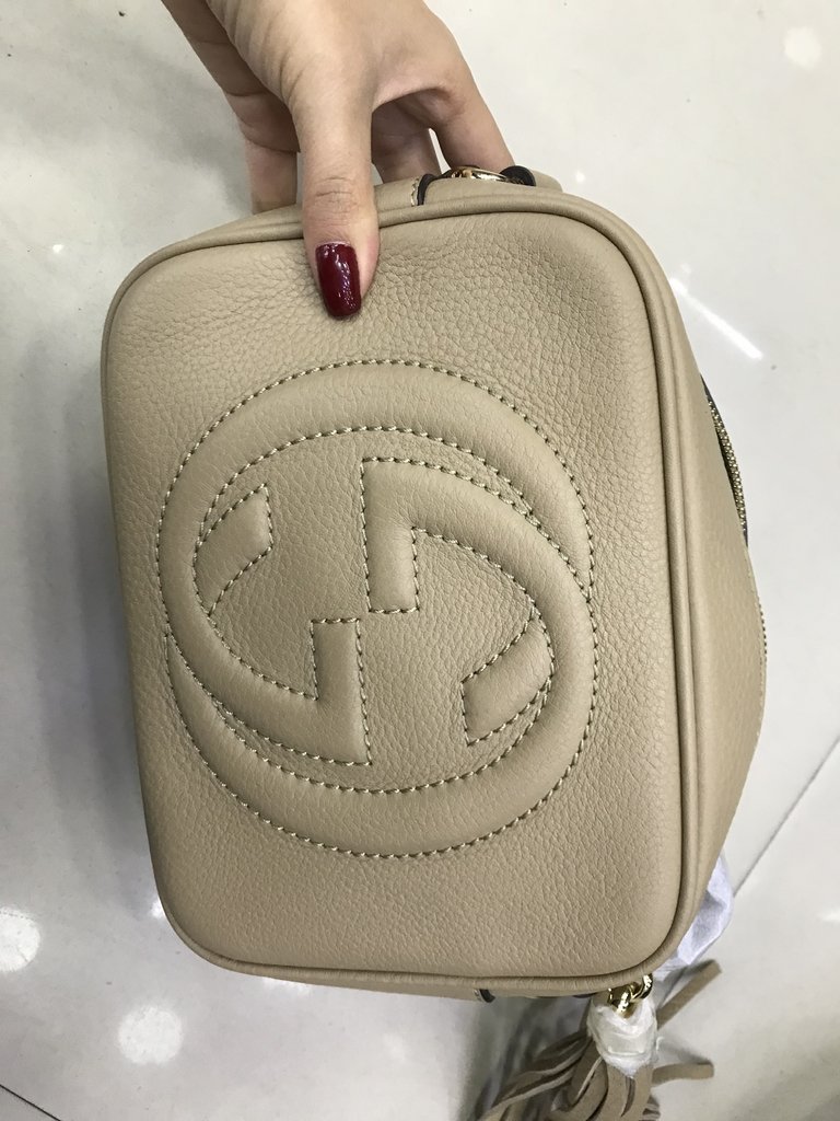 beige gucci soho disco bolsa