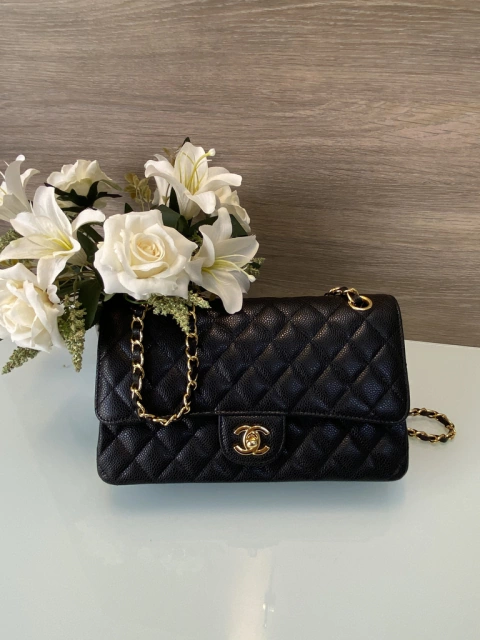 Bolsa 2.55 Classic Flap Preta Caviar Dourado Italiana