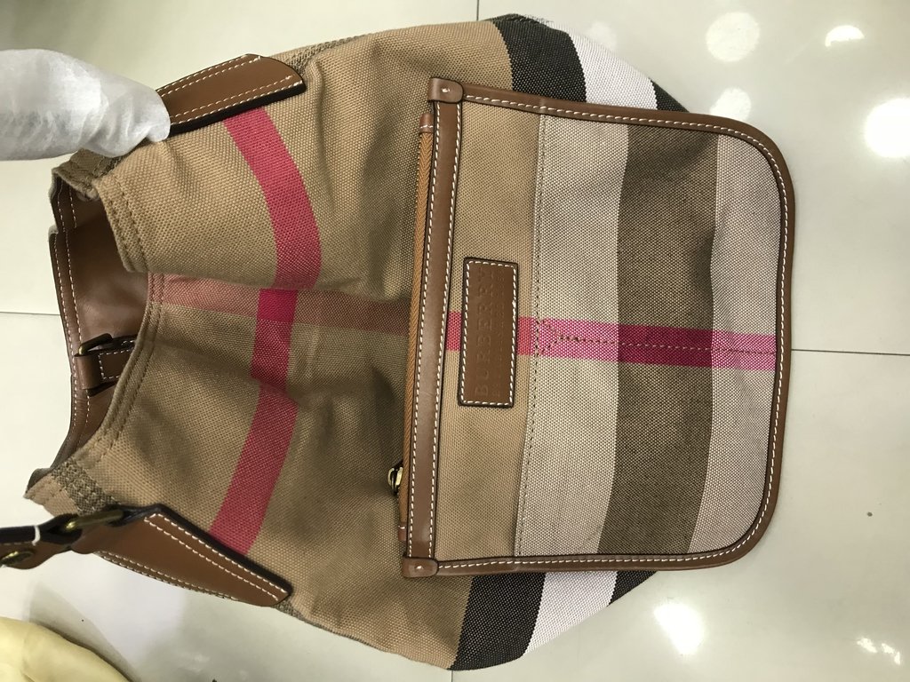 bucket bolsa burberry