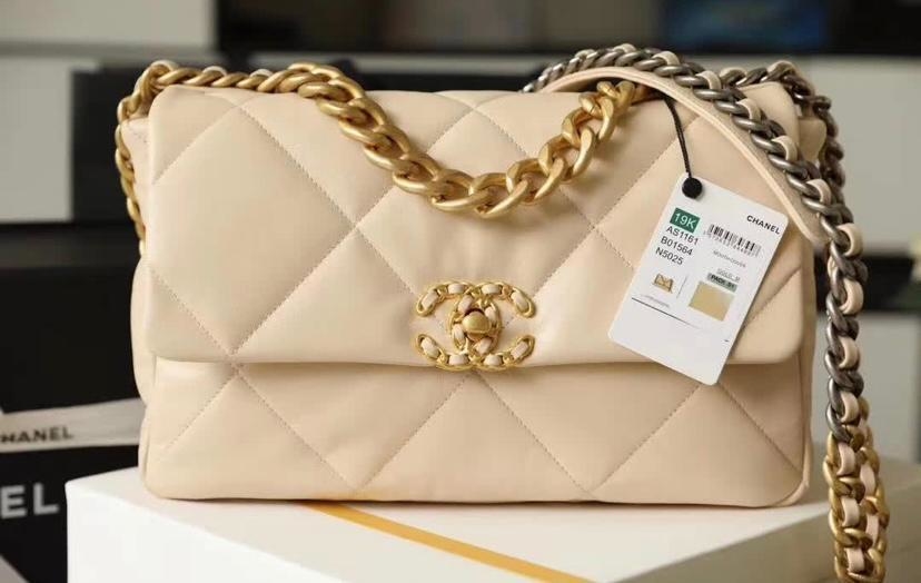 chanel 19 bolsa light beige