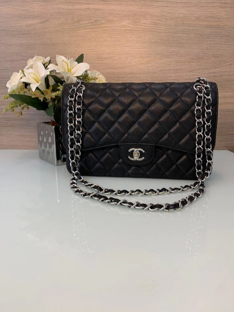 Bolsa Jumbo Classic Preta Caviar Italiana