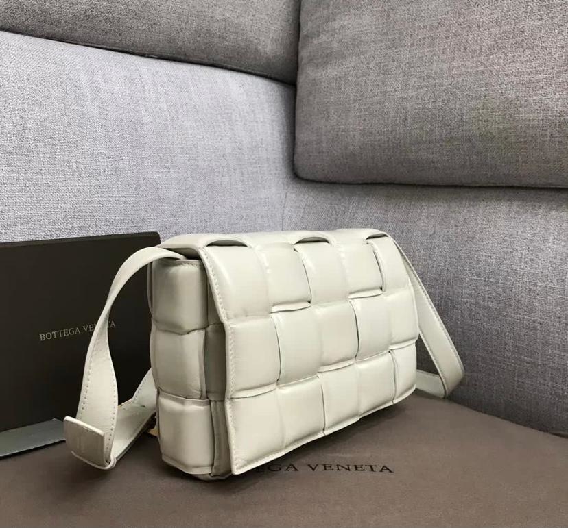 bottega veneta cassette bolsa beige