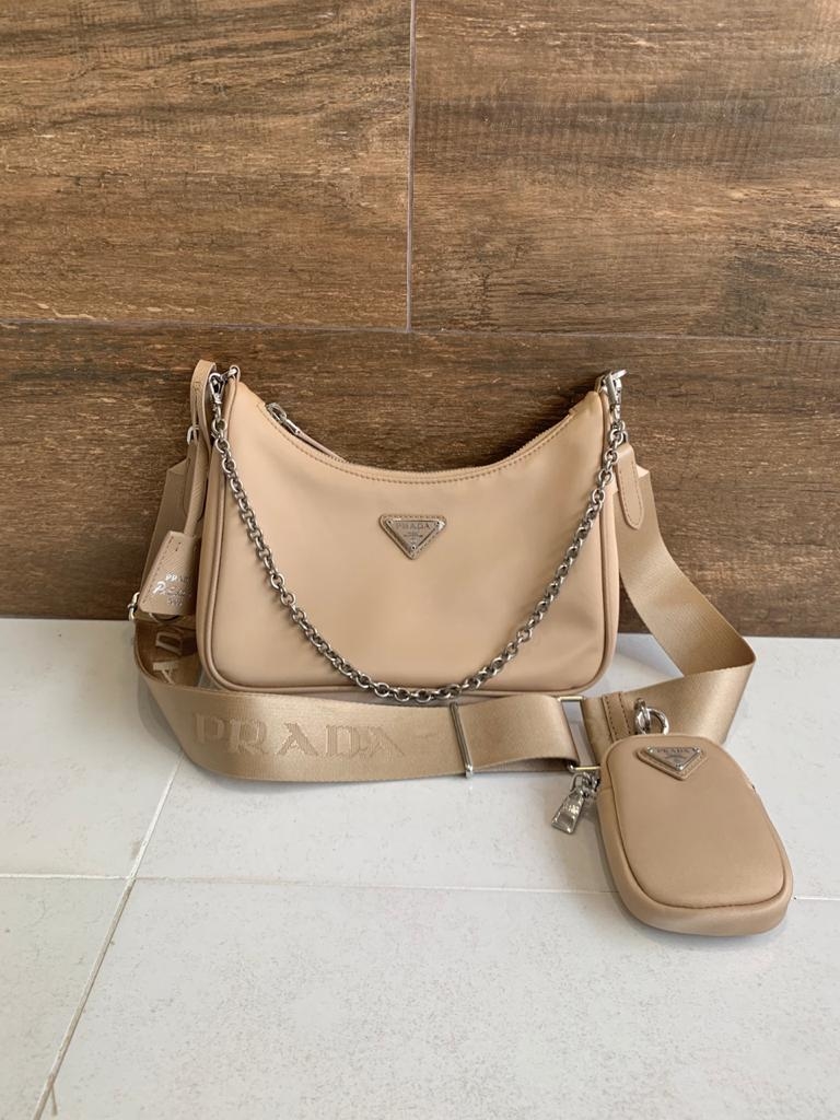 prada beige bolsa nylon