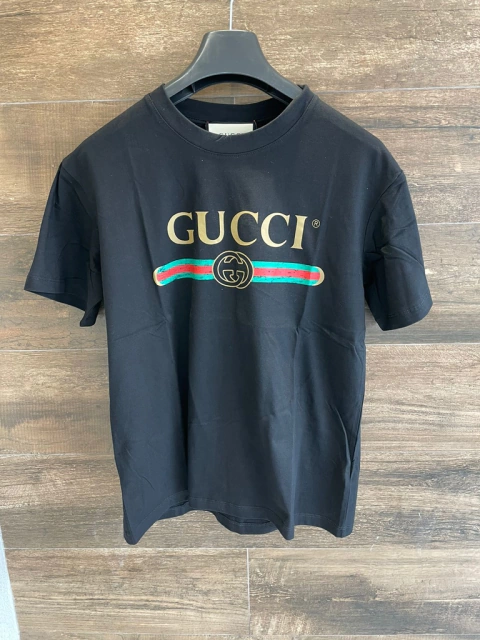 T-Shirt Gucci Oversized Preta