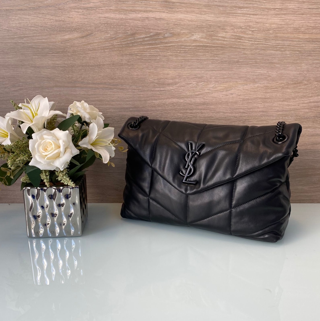 black puffer bolsa