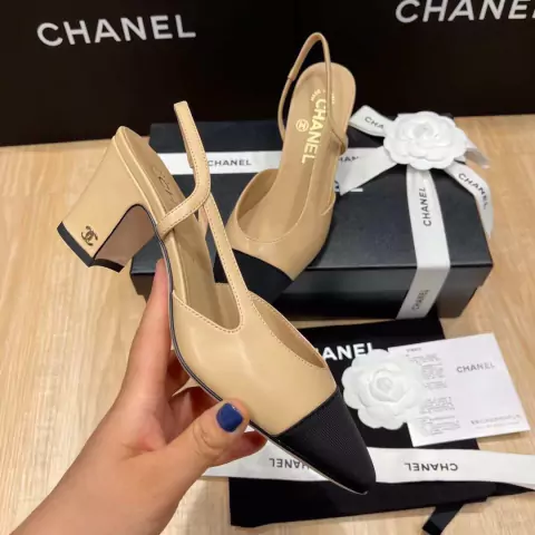 Salto Chanel Slingback Bege Italiana