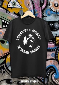 Remera Concious Muscle is Vegan Muscle Doble Estampa - comprar online