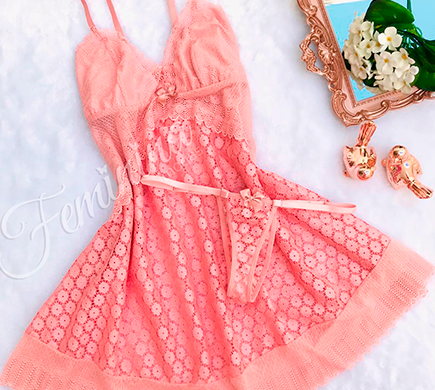 A feminina moda intima