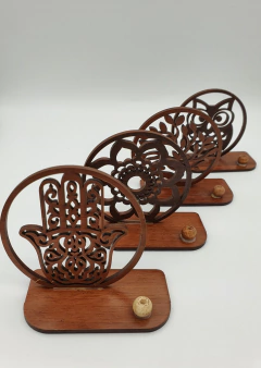 Porta Sahumerio de Madera con figuras en internet