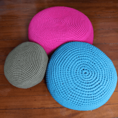 Puffs de Crochê Coloridos ( 3 Peças ) - Oficina da Roça
