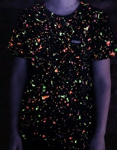Camiseta Astral NEON (Brilha no escuro) - Bhoo