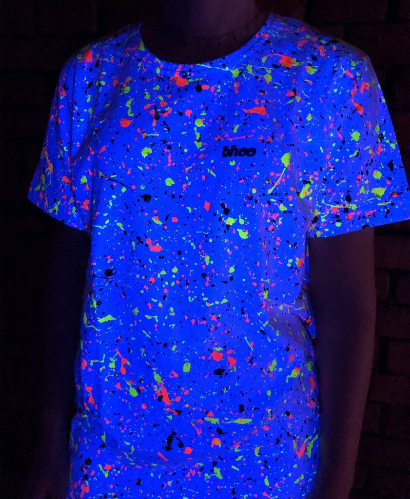 Camiseta Neon Branca Brilha no Escuro - Comprar em Bhoo